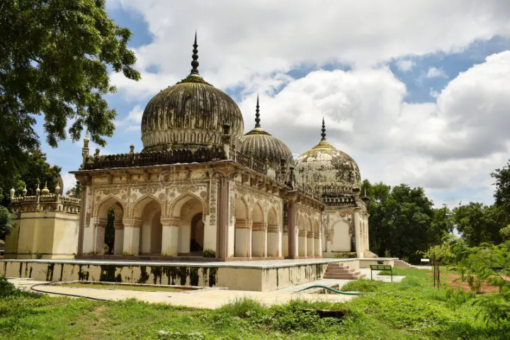 Qutb Shahi Tombs