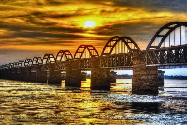 Hyderabad To Rajahmundry